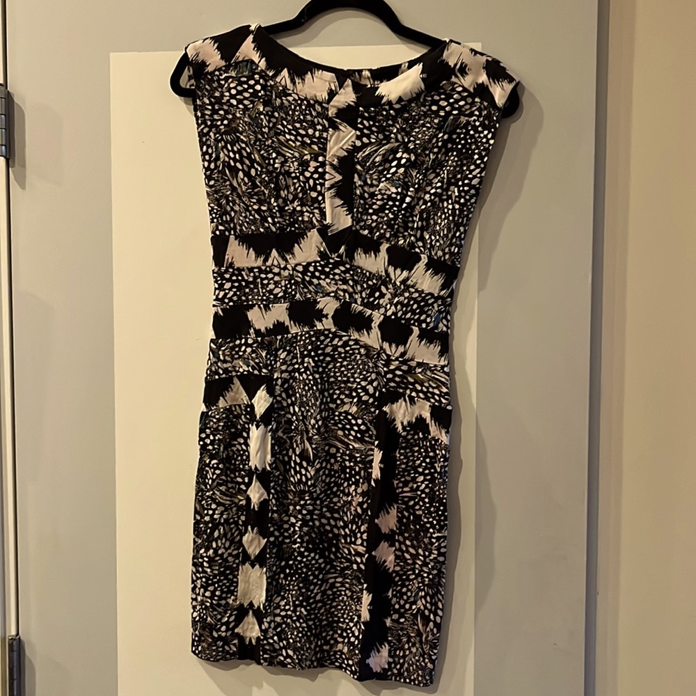 Diane Von Furstenberg patterned fitted dress